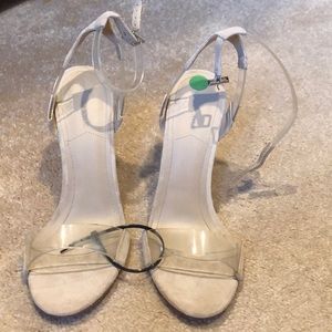 Kendall & Kylie beige heels